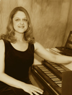 Lisa Michele Lewis 15kB